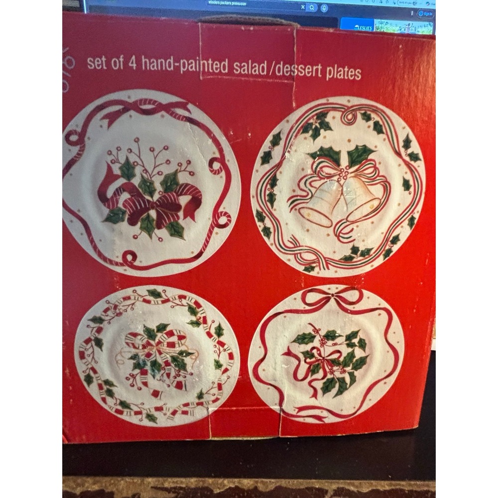 SONOMA LIFESTYLE HOLIDAY PLATE Vintage Set of 4 Hand Painted 4 Christmas Images